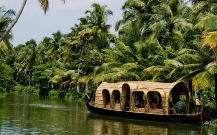 Kannur – Beaches, Forts, and Living Traditions